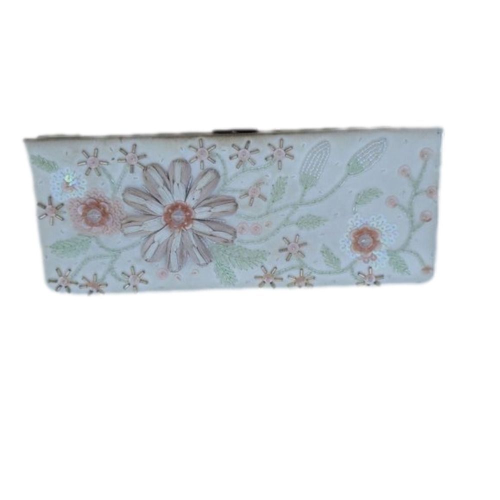 Vintage V2 clasp clutch purse Thin